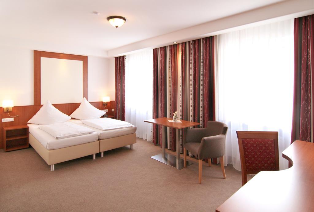 Hotel St. Georg Regensburg Exterior photo